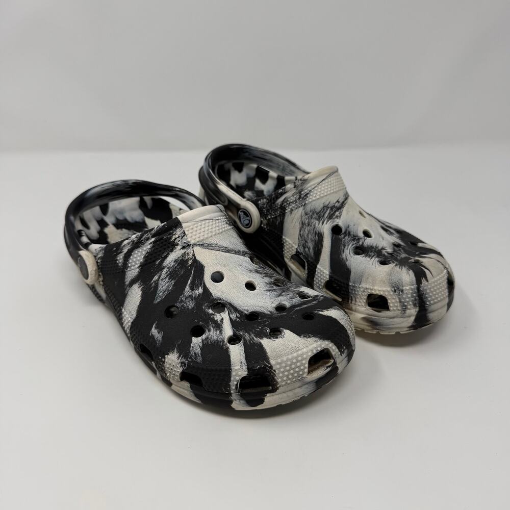 Crocs Classic Clogs Black White Abstract Splatter Size 7